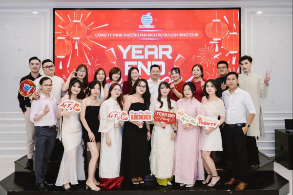 Sự kiện Year End Party 2024 với chủ đề "Đổi mới toàn diện - Vững bước tiến lên" cùng INNOTOUR 