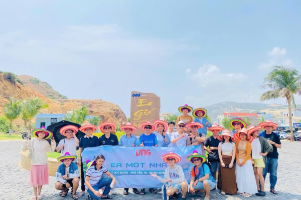 Tour khách đoàn: Công ty VNG khám phá Quy Nhơn - Phú Yên 