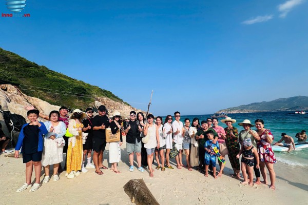 Tour khách lẻ: Tour Bình Hưng - Quốc đảo tôm hùm Tour khách lẻ: Tour Bình Hưng - Quốc đảo tôm hùm
