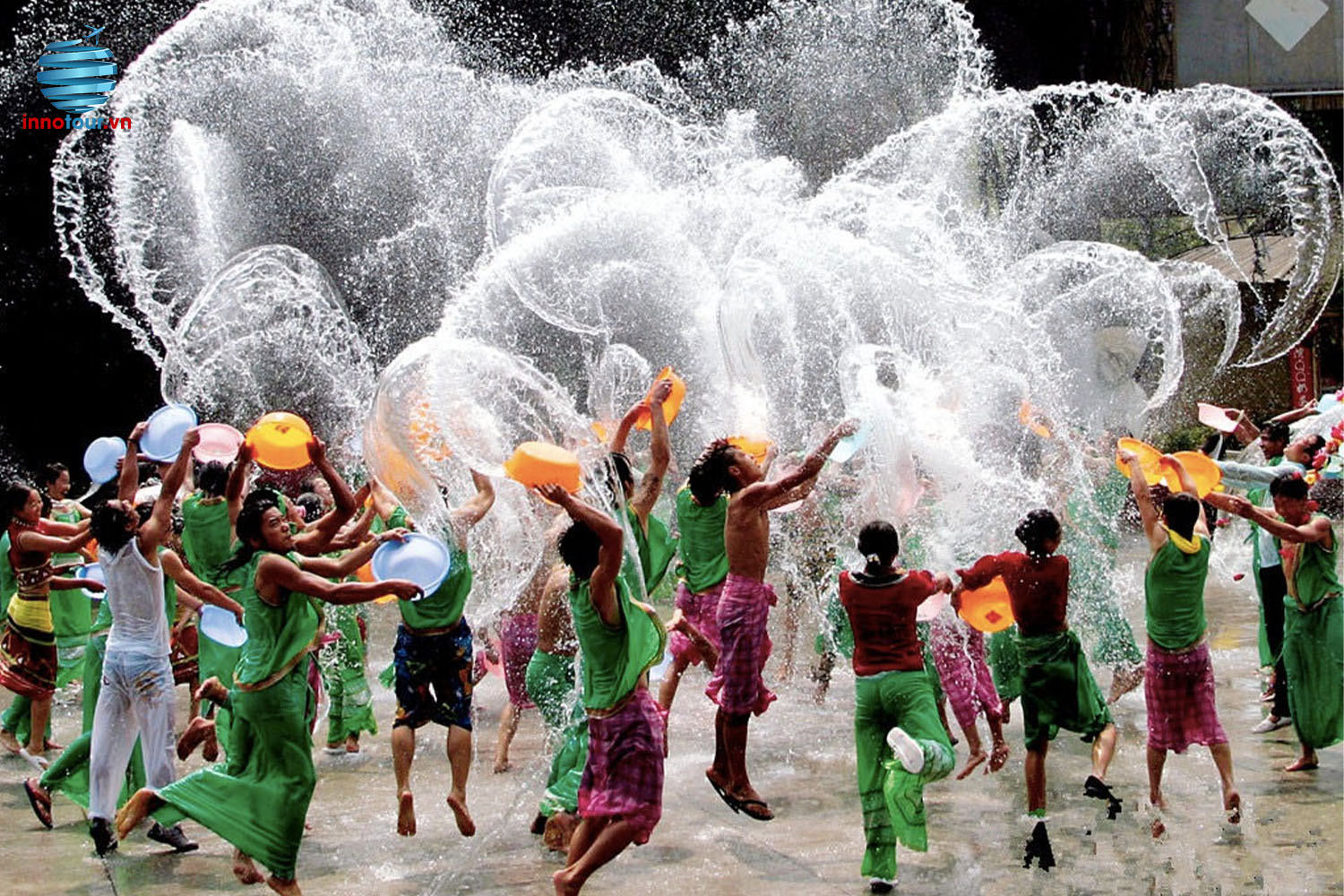 Lễ hội té nước Songkran 