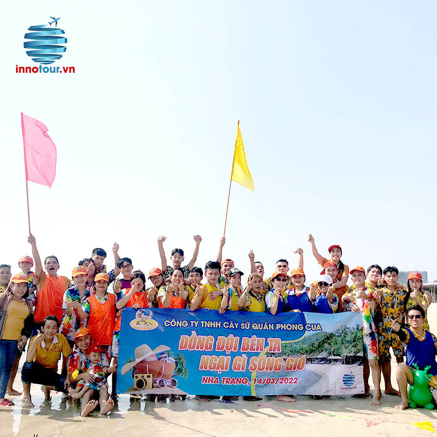tổ chức team building bãi biển Nha Trang