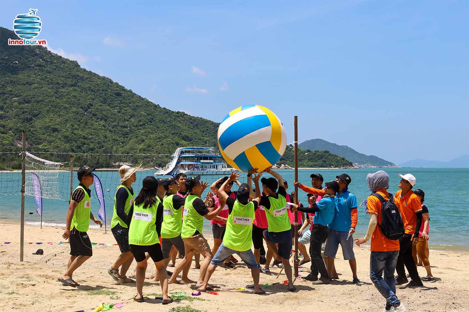 tour team building nha trang trọn gói