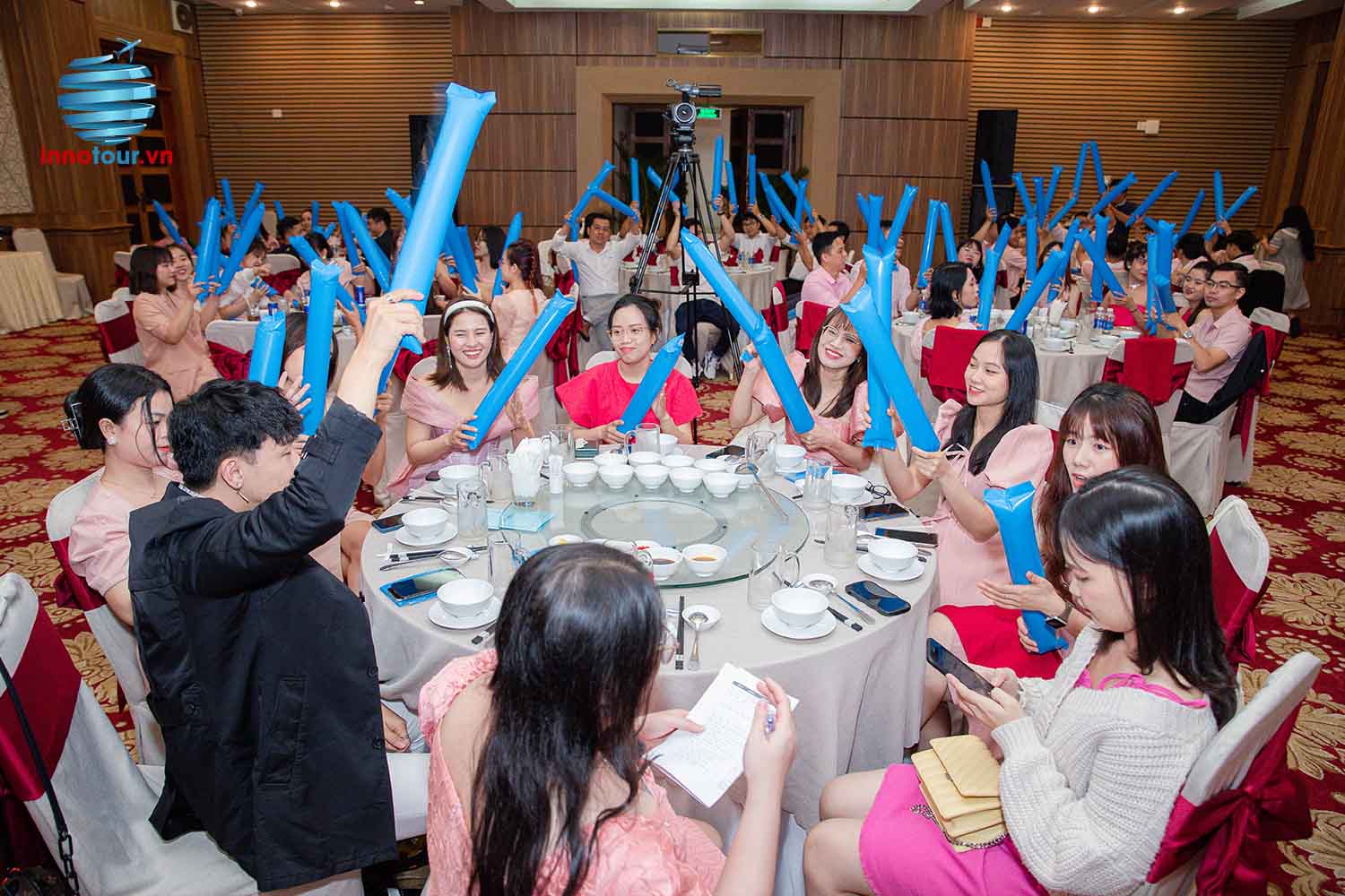 tổ chức gala dinner đà lạt giá rẻ